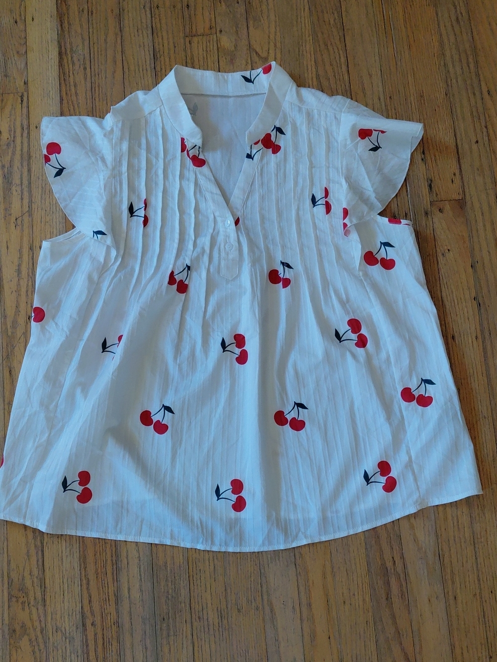 SHEIN Curve 2XL White Top With Cherries